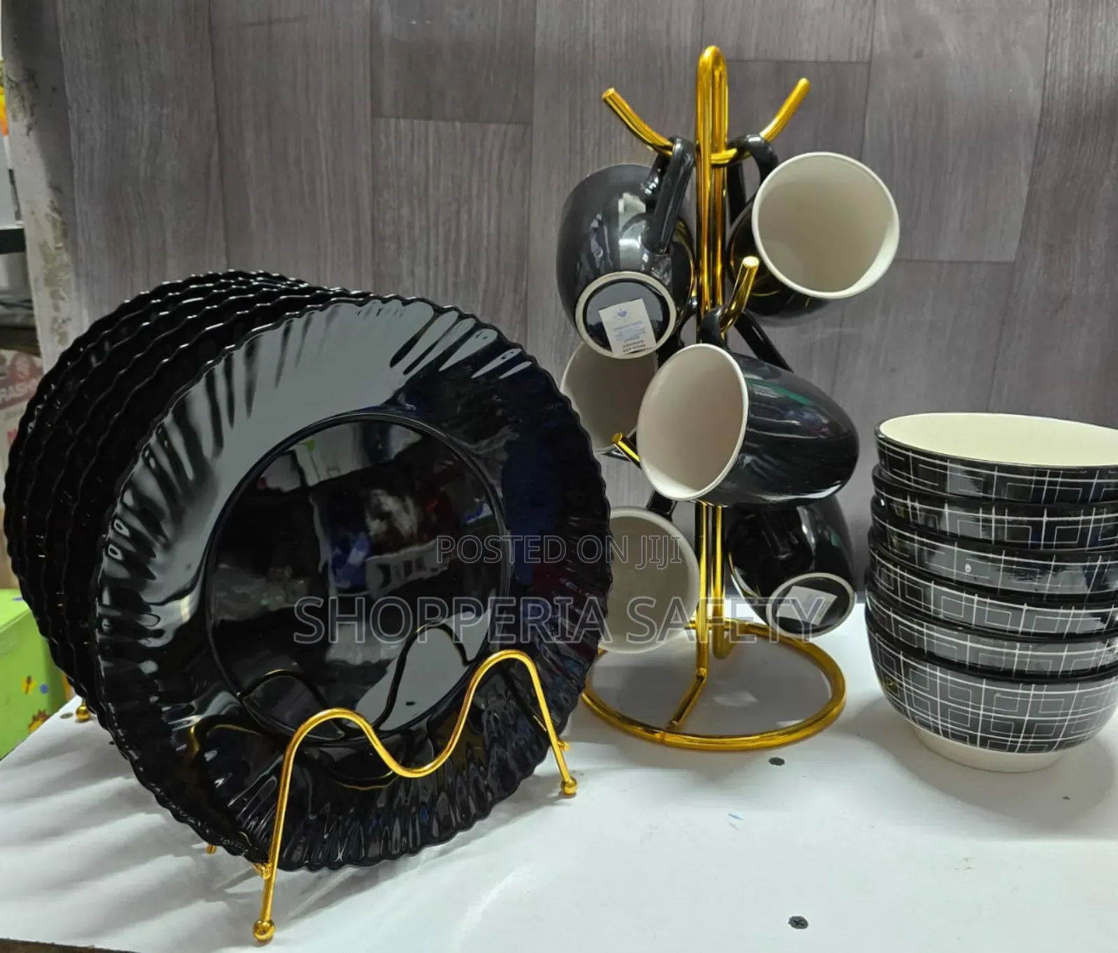 6 Bowls, 6 Plates, 6 Cups Set