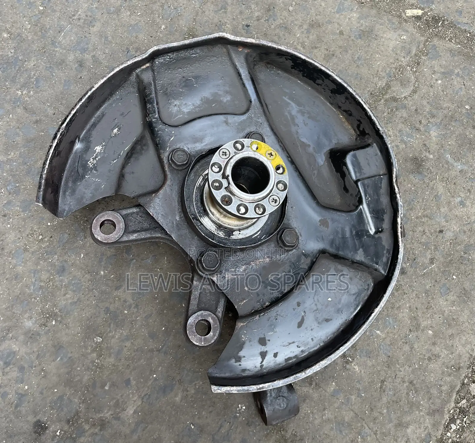 Suzuki Hub Knuckle