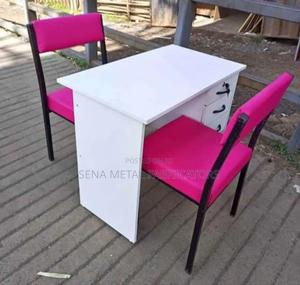 Manicure Table and Chairs - thumbnail 2