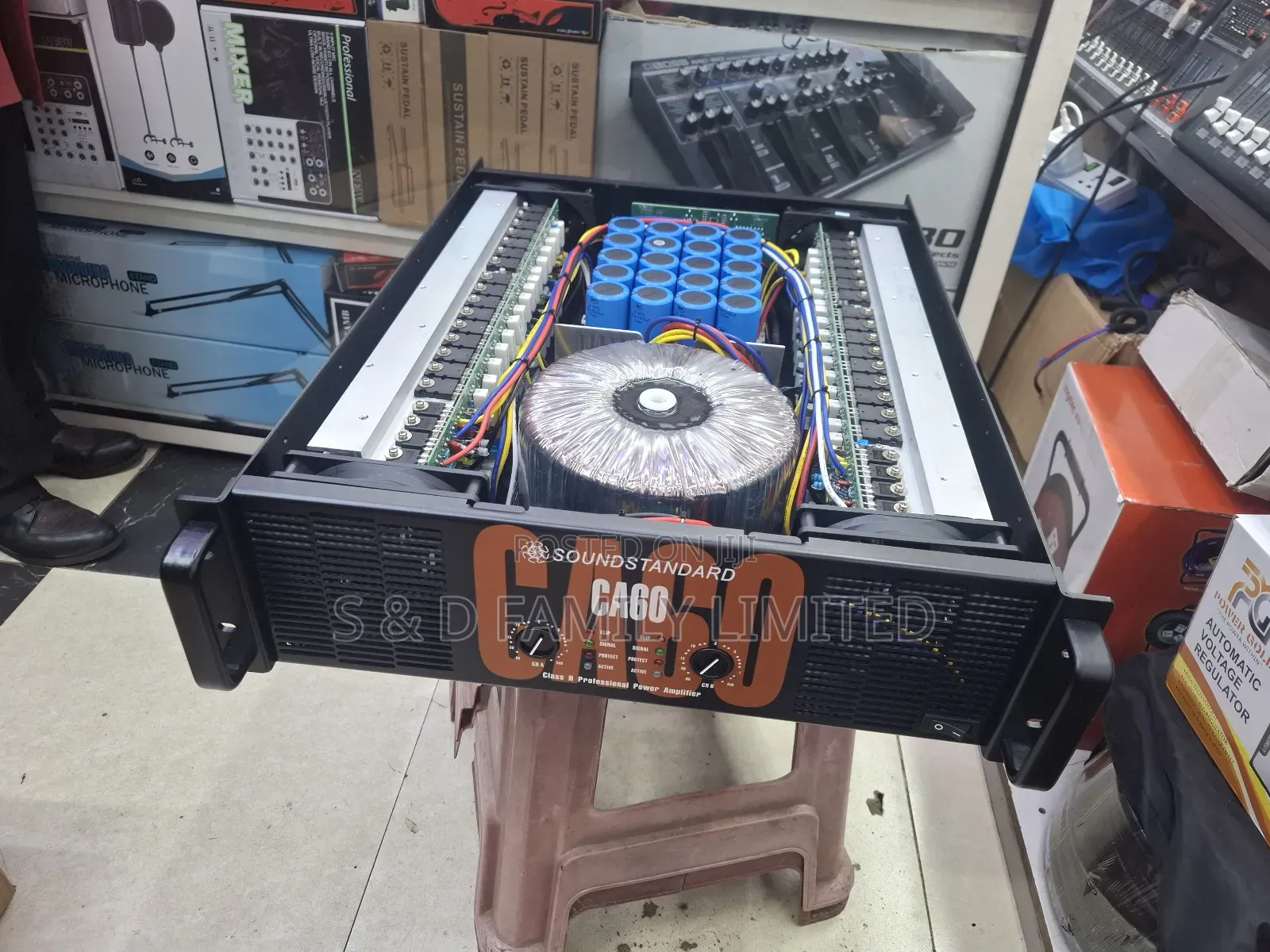 Soundstandard CA 60 Crest Audio Amplifier