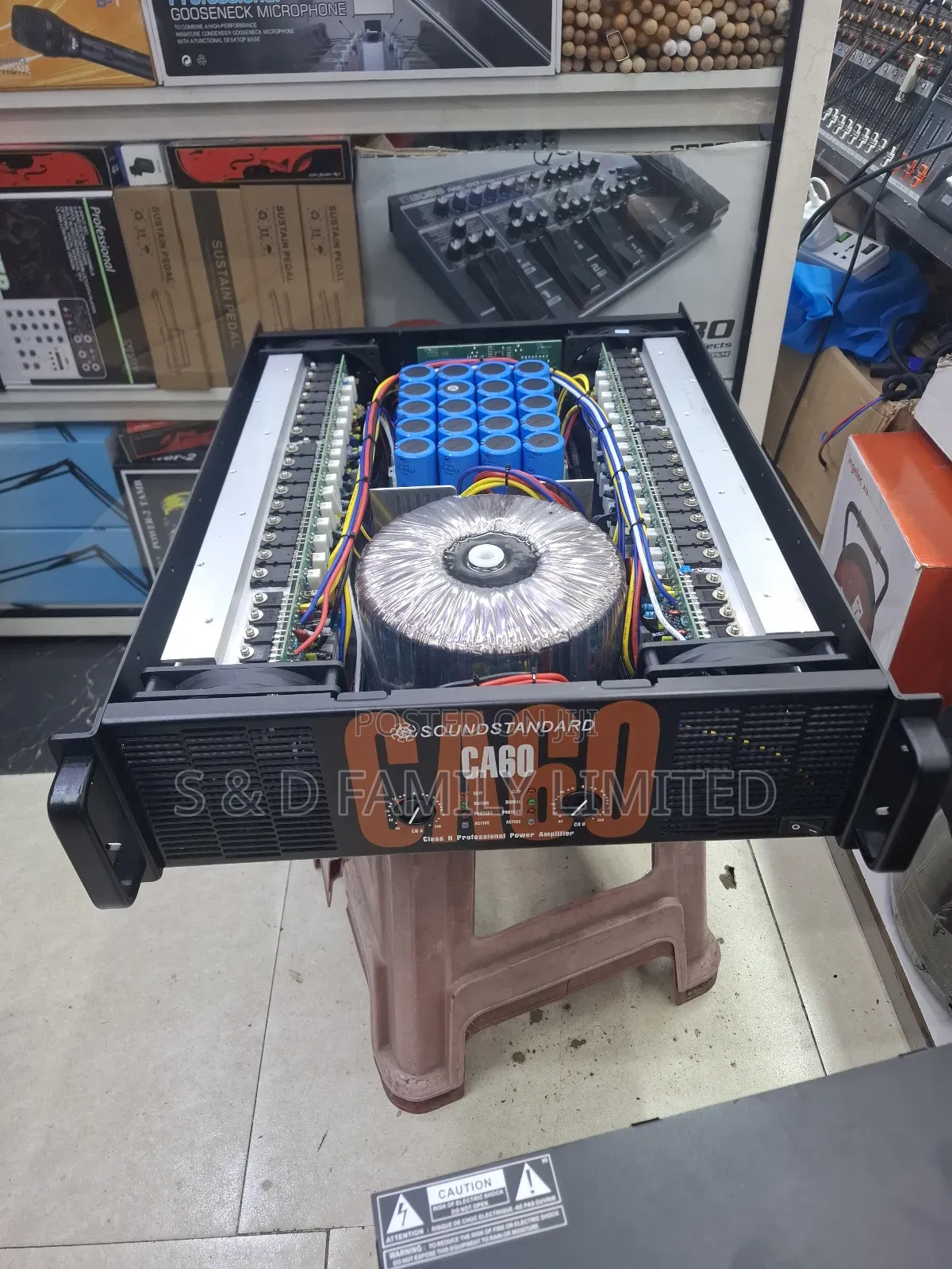 Soundstandard CA 60 Crest Audio Amplifier