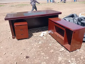 Selling Executive Office Table and Drawer