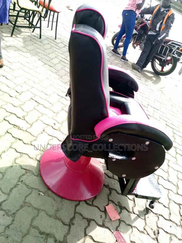 Multipurpose Salon Chairs - thumbnail 3