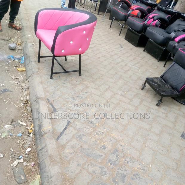 Beautiful Salon Chairs - thumbnail 8