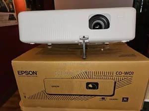 Epson CO-W01 1080p Portable 3LCD Projector 3000 LUMENS