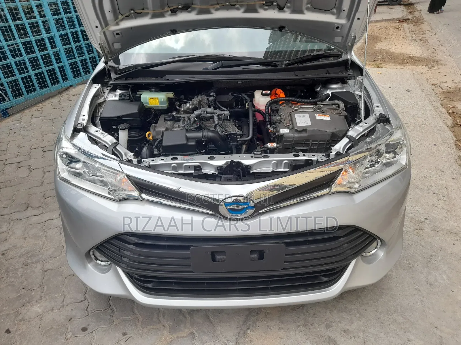 Toyota Axio 1.5 Hybrid 2WD 2017 Silver