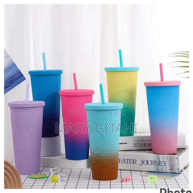 Reusable 800ml Studded Tumbler With Lid and Straw,