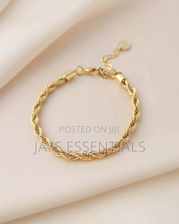 Minimalist Jewelry Gift Set - thumbnail 2