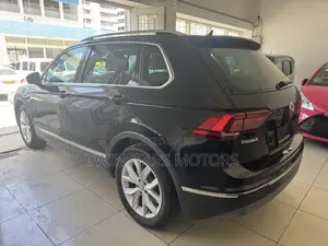 Volkswagen Tiguan 2.0T SEL R-Line Black FWD 2019 Black