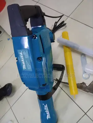 Demolisher Makita 1700