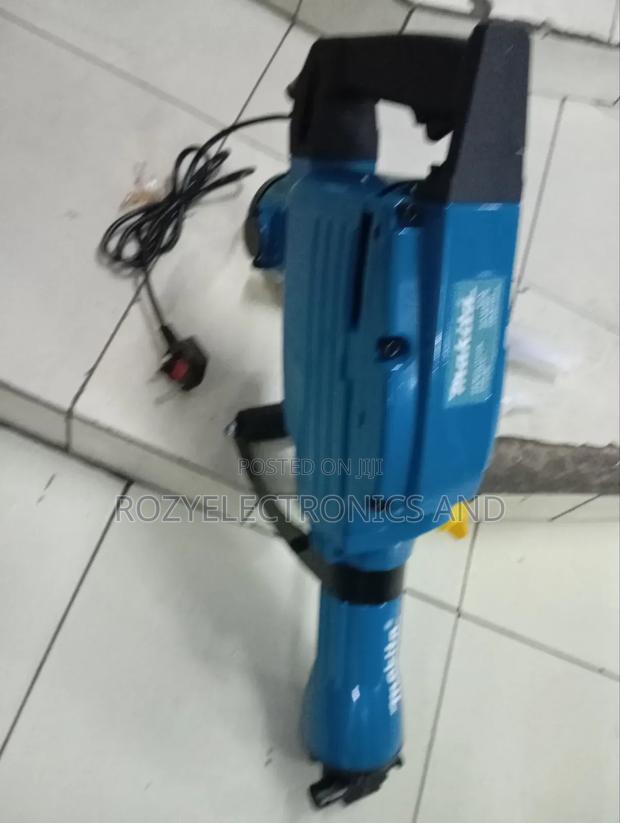 Makita Demolisher