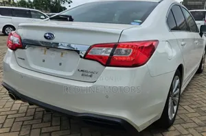 Subaru Legacy 2.5i Limited AWD 2018 Off white
