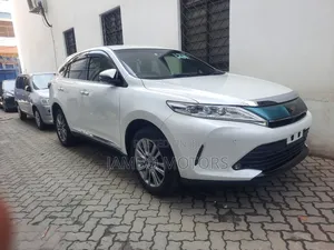 Toyota Harrier 2.0 2018 White