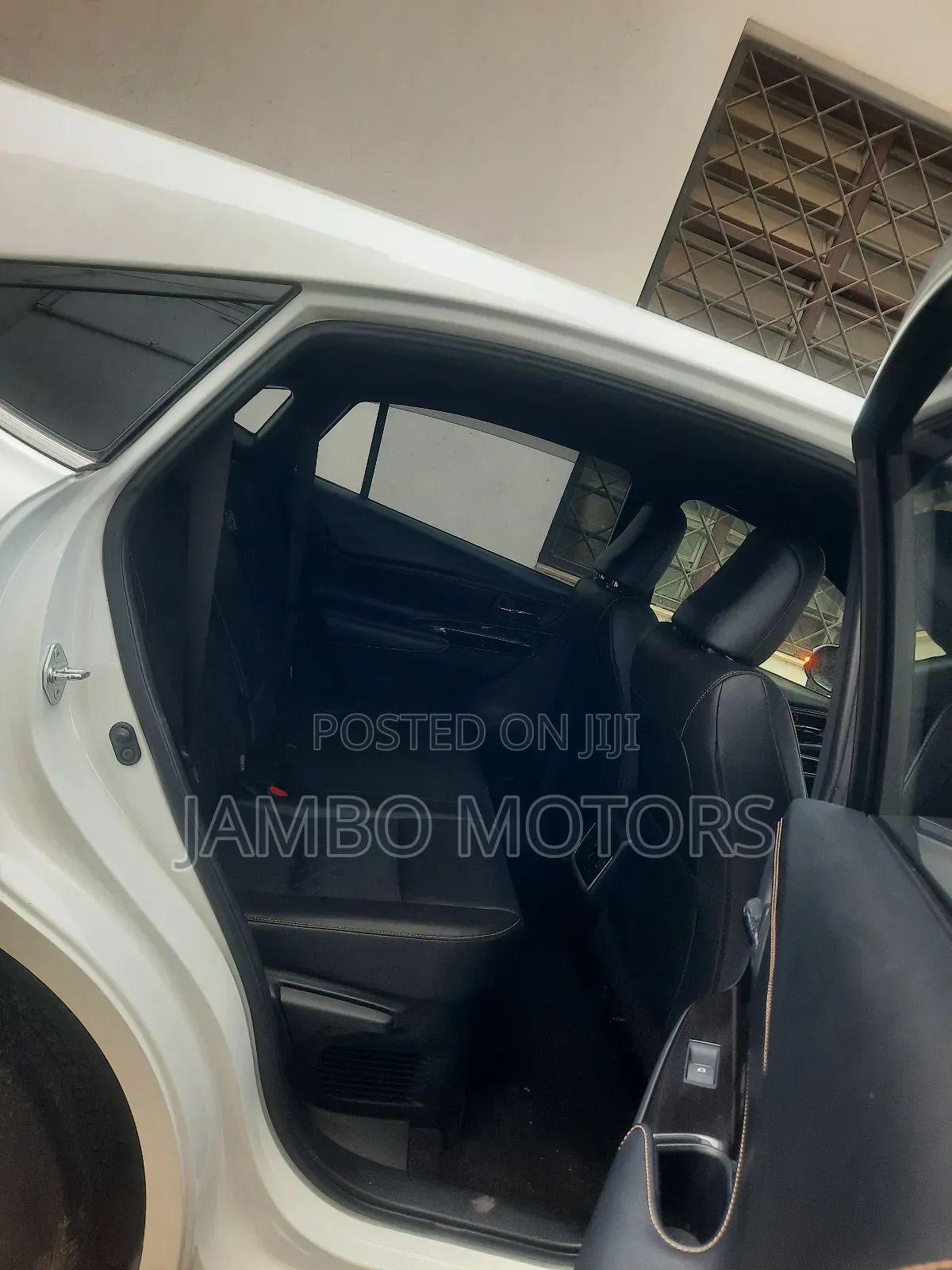 Toyota Harrier 2.0 2018 White