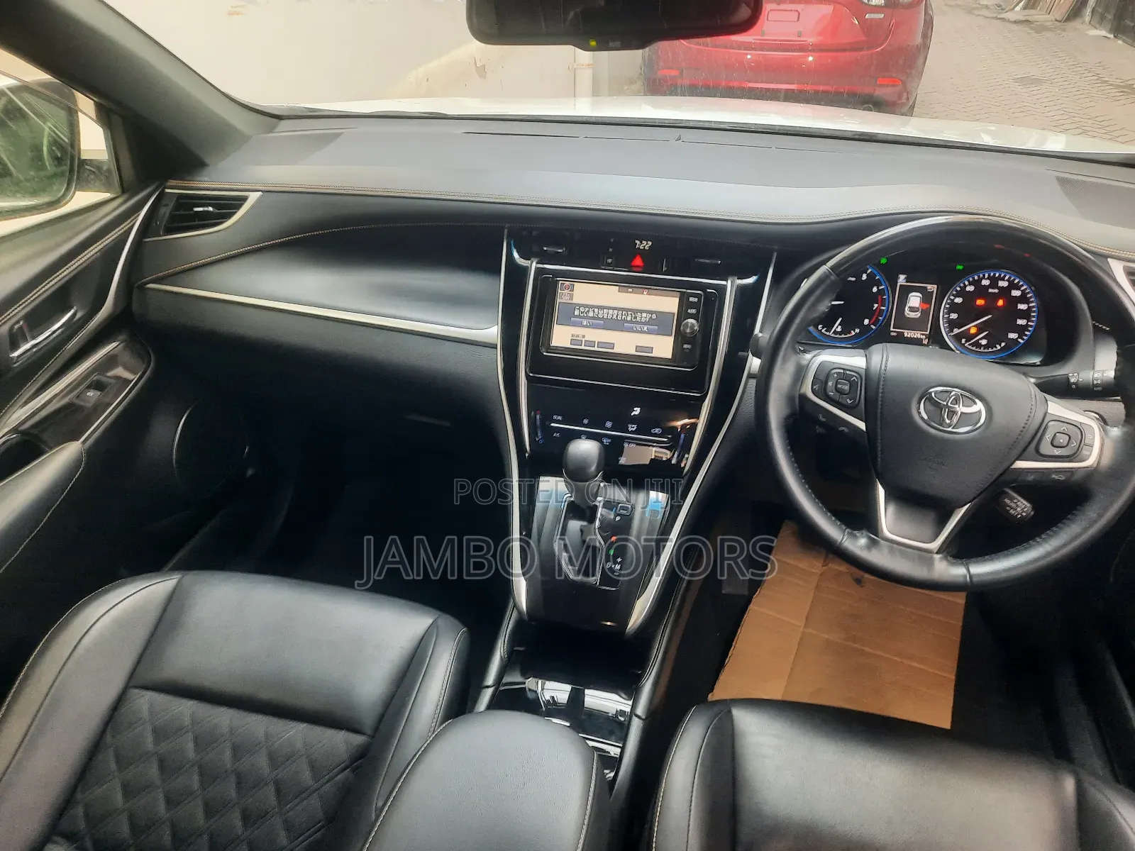 Toyota Harrier 2.0 2018 White