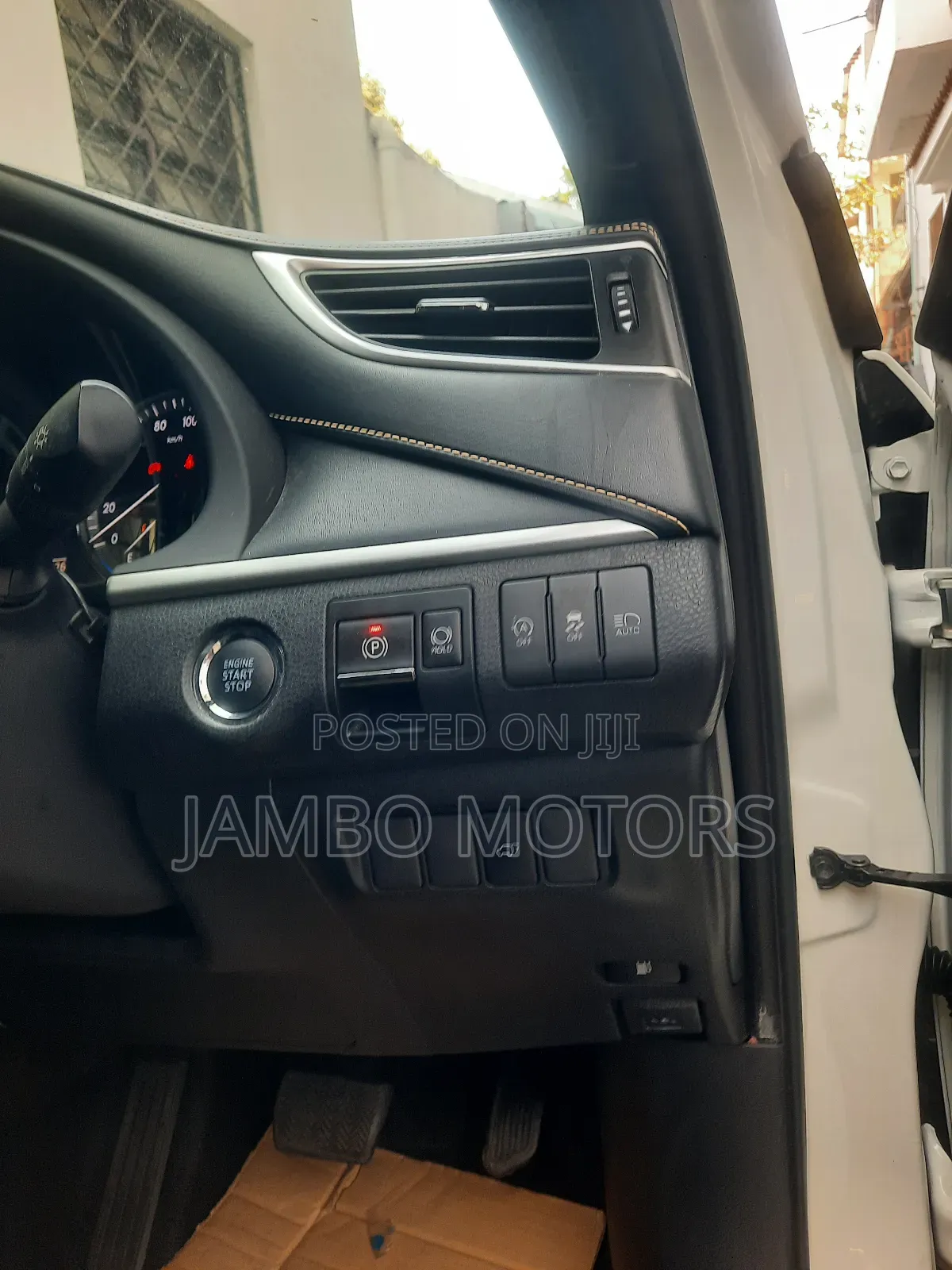 Toyota Harrier 2.0 2018 White