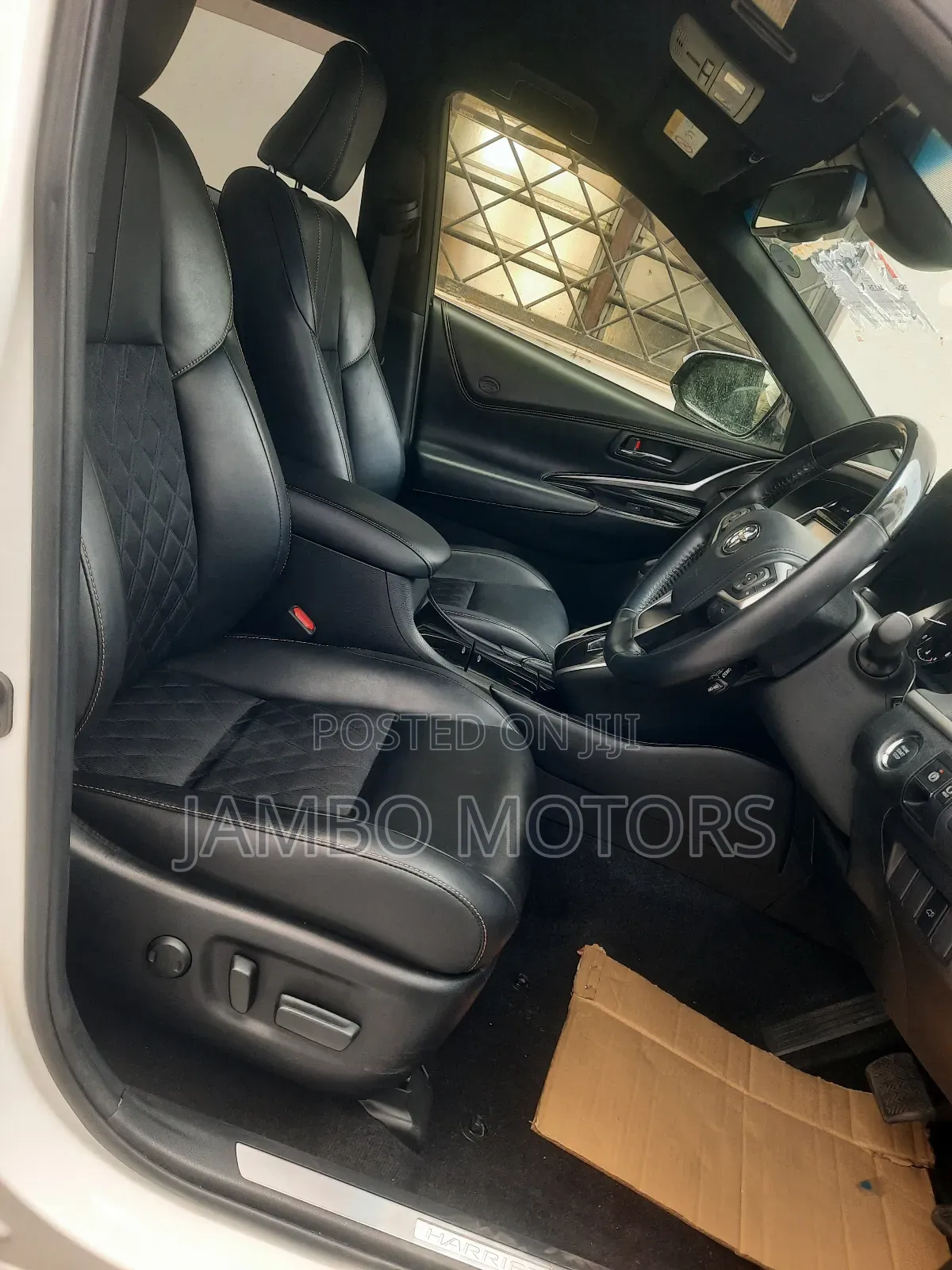 Toyota Harrier 2.0 2018 White
