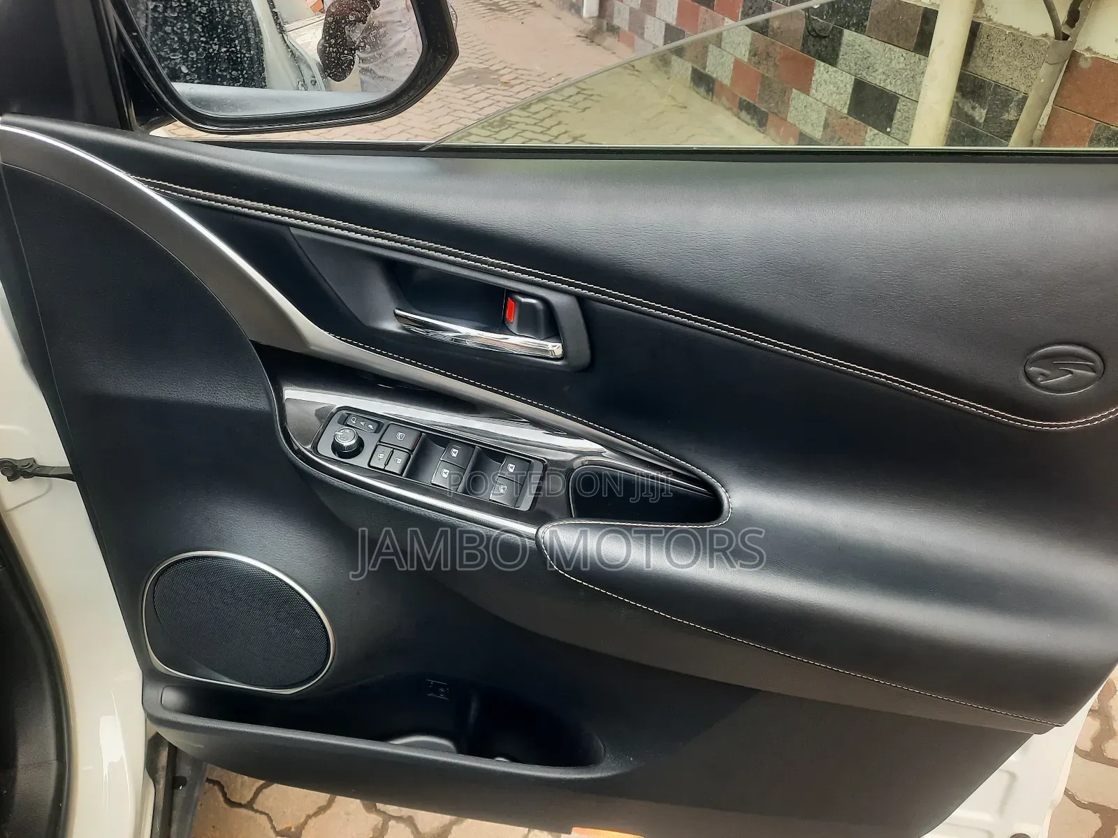 Toyota Harrier 2.0 2018 White