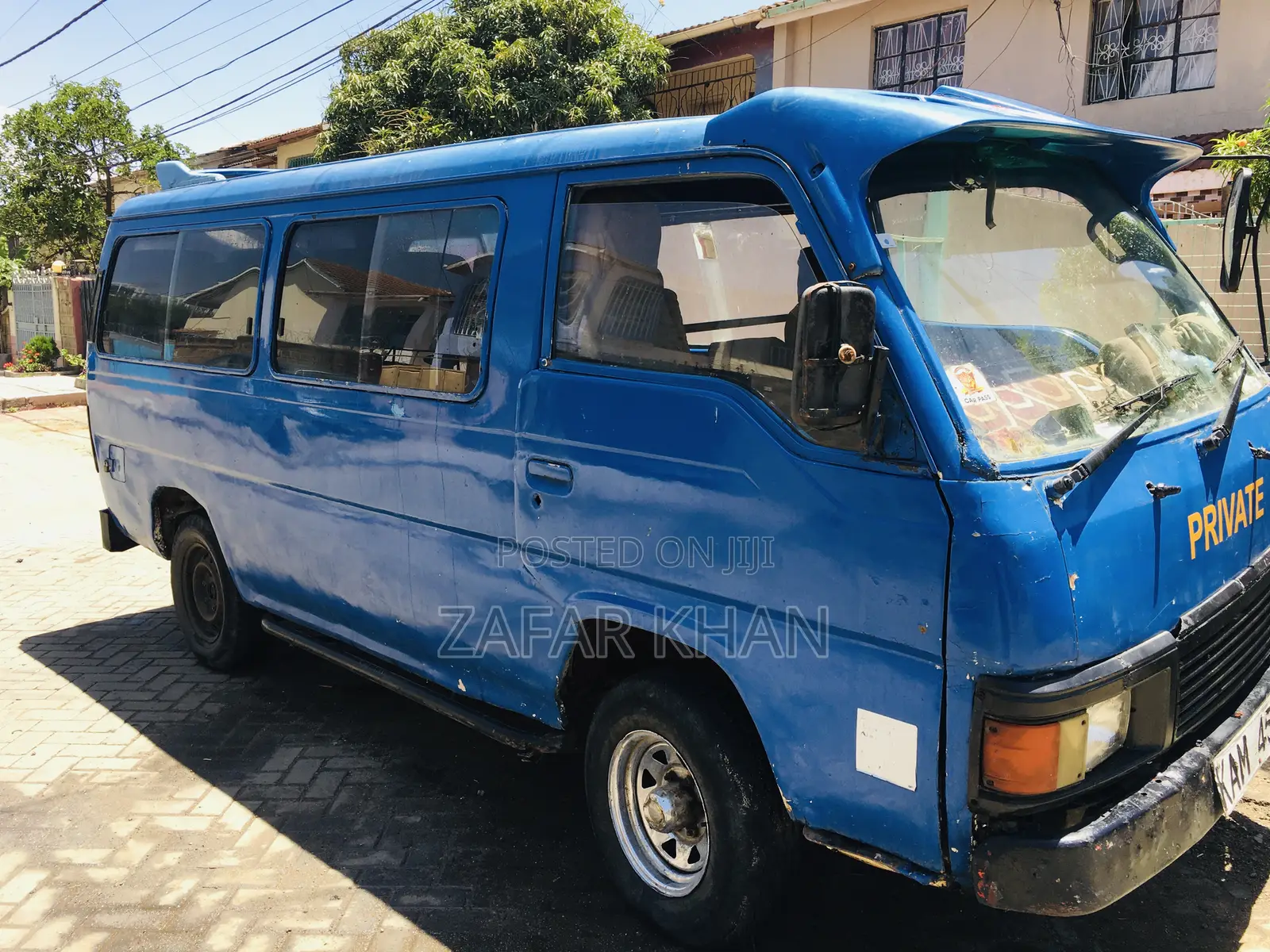 New Nissan Caravan (Urvan) 1987 Blue
