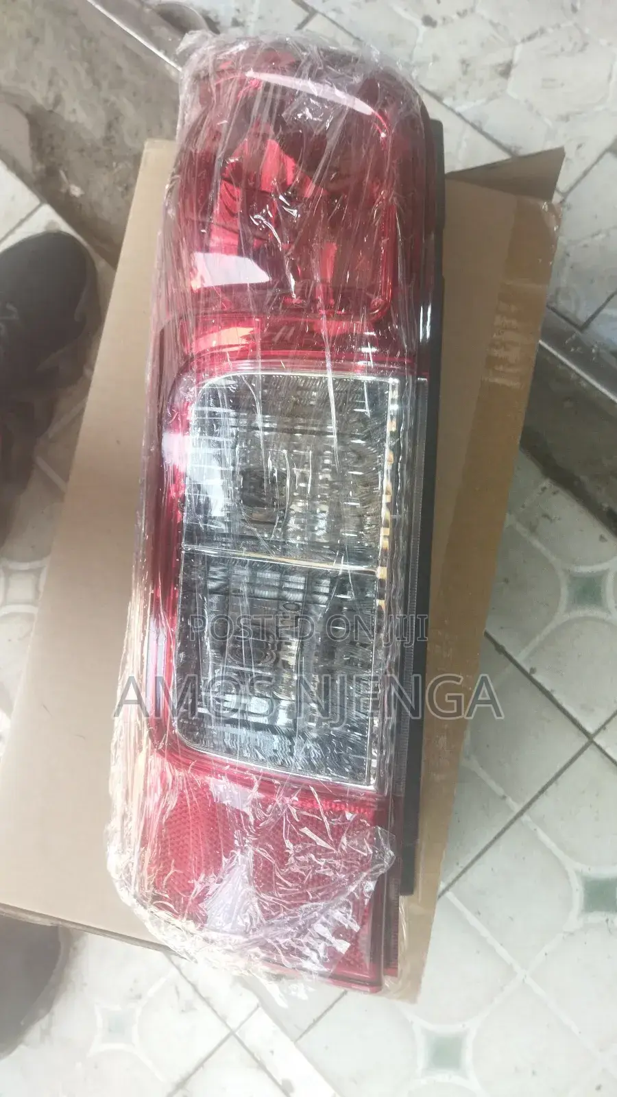 Nissan Nv3500 Tailight