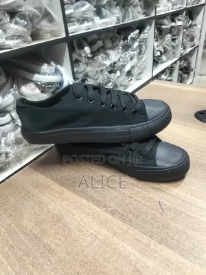 Converse All Black