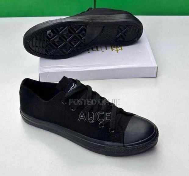 Converse All Black