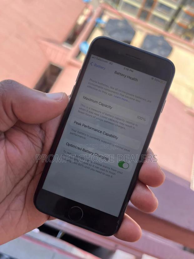 Apple iPhone 8 64 GB Black - thumbnail 2