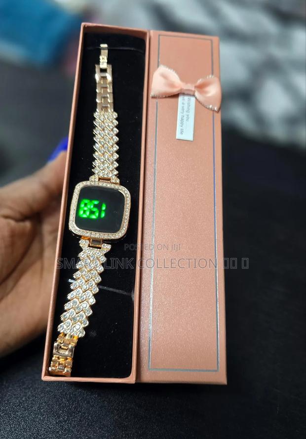 Ladies Watch - thumbnail 2