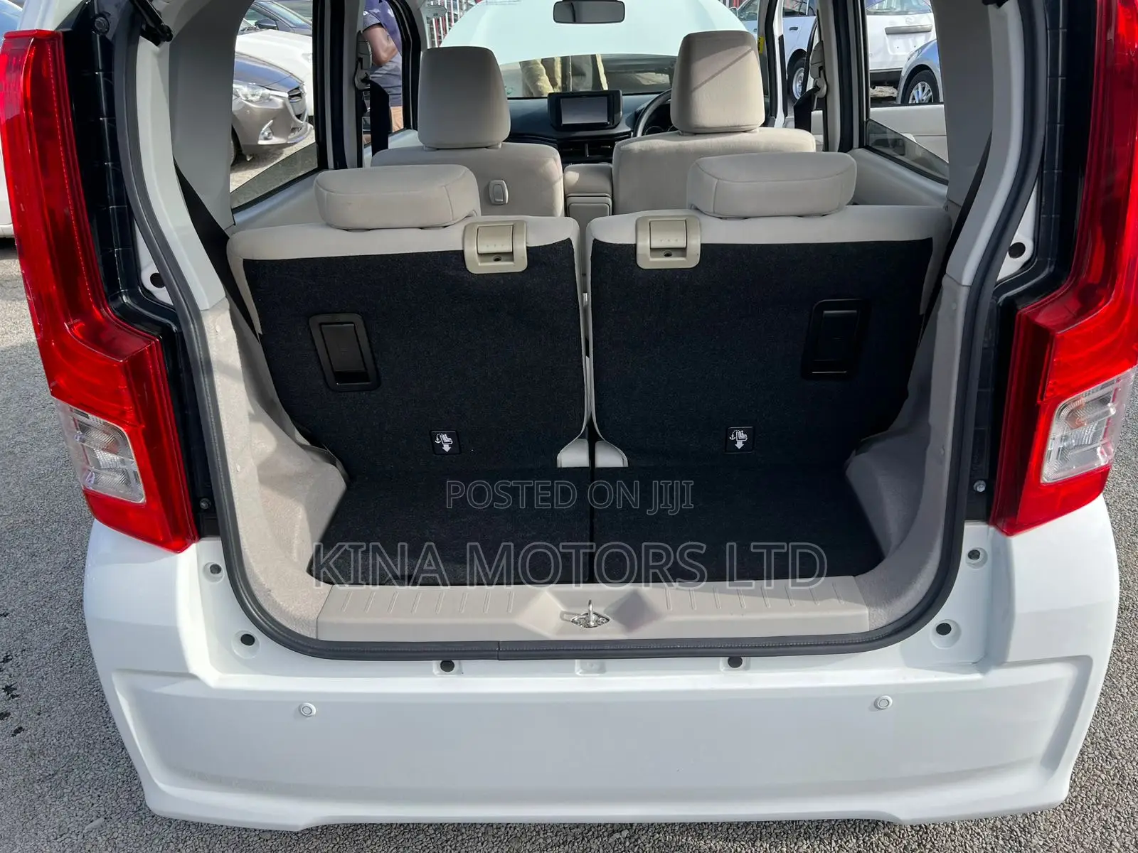 Daihatsu Move 2019 Off white