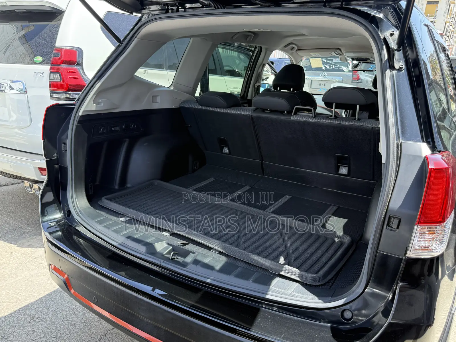 Subaru Forester Premium AWD 2019 Black
