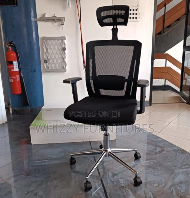 Ergonomic Mesh Office Chair With Headrest