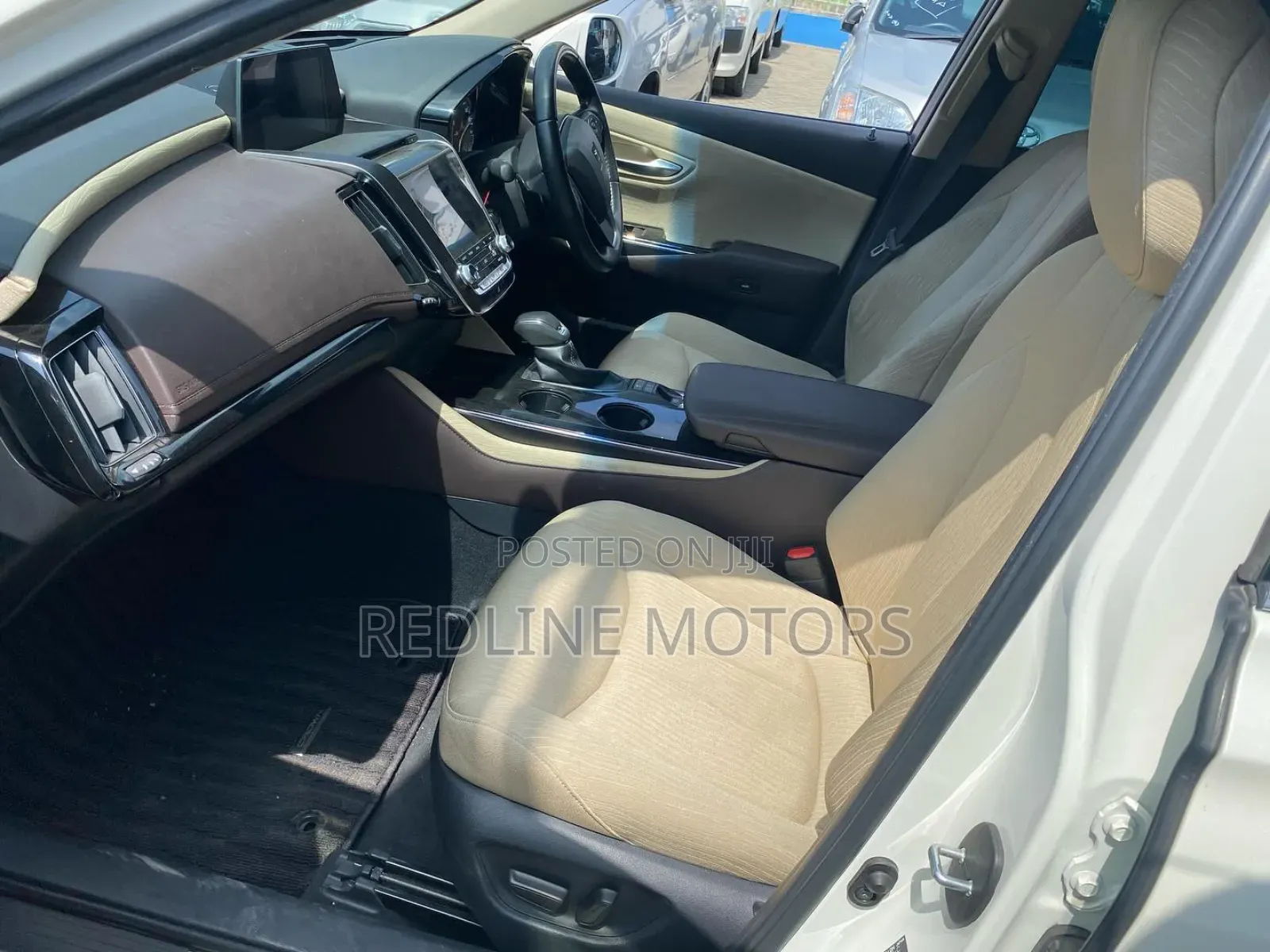 Toyota Crown 2019 Pearl