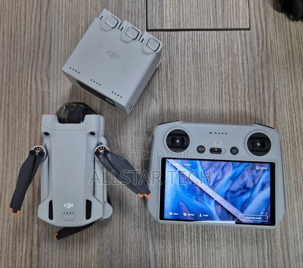 DJI Mini 3 Drone With DJI RC Remote Fly More Combo 256GB Sd - thumbnail 3