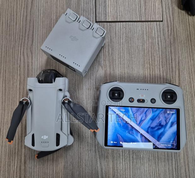 DJI Mini 3 Drone With DJI RC Remote Fly More Combo 256GB Sd - thumbnail 4