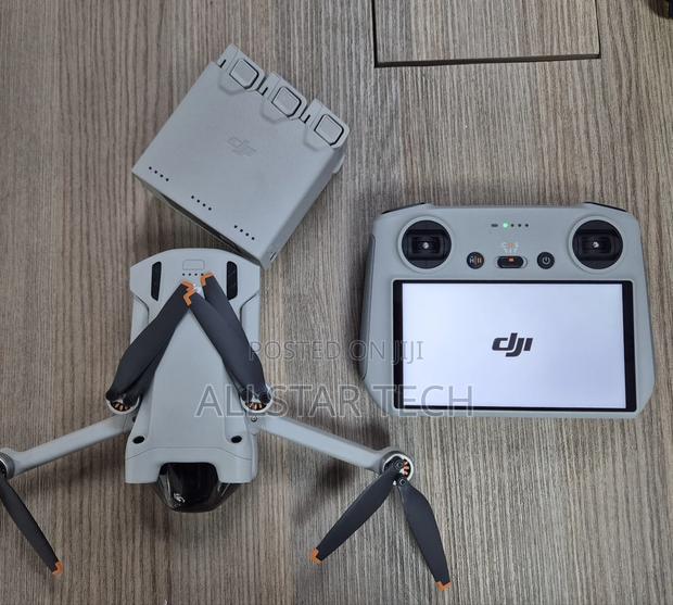 Dji Mini 4 Pro Drone With Rc 2 Controller Charging Hub - thumbnail 3