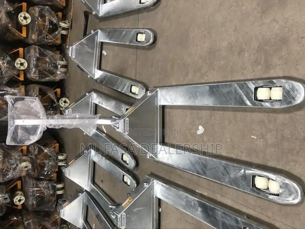 Warehouse Jack/ Pallet Truck - thumbnail 3