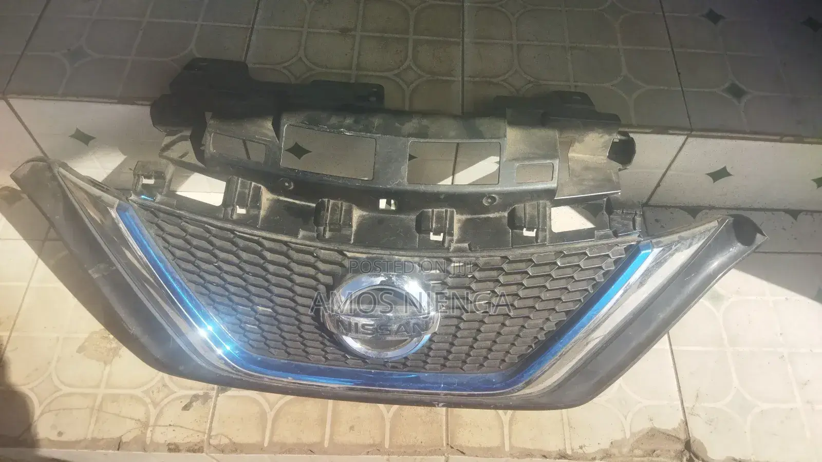 Nissan Note 2018 Grill