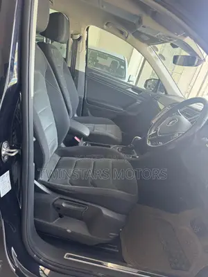 Volkswagen Tiguan 2.0T SEL R-Line Black FWD 2019 Black