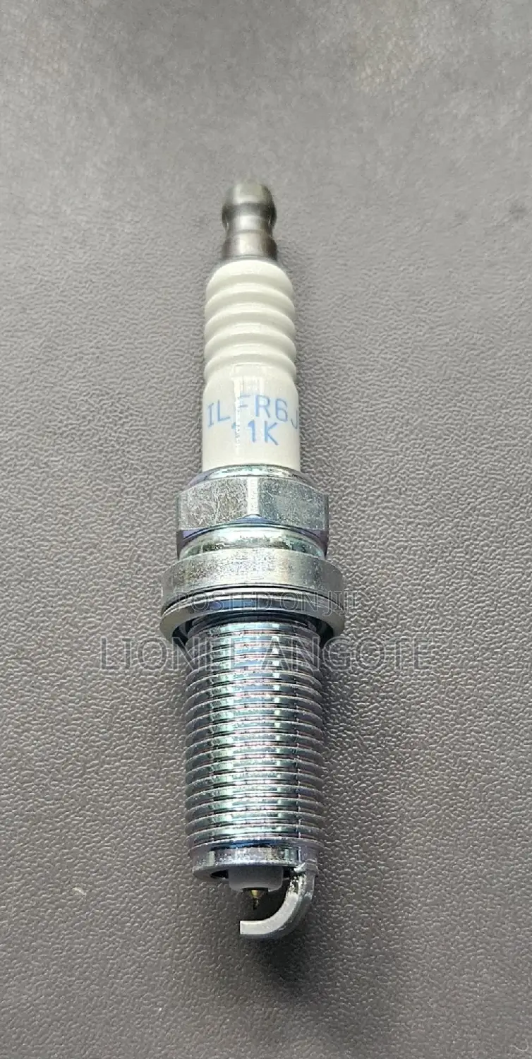 Honda NGK 4458 Ilfr6j- Laser Iridium Spark Plug