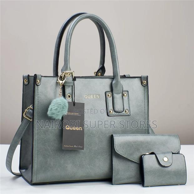 Queen Pom 3in1 Black Ladies Handbag - thumbnail 2