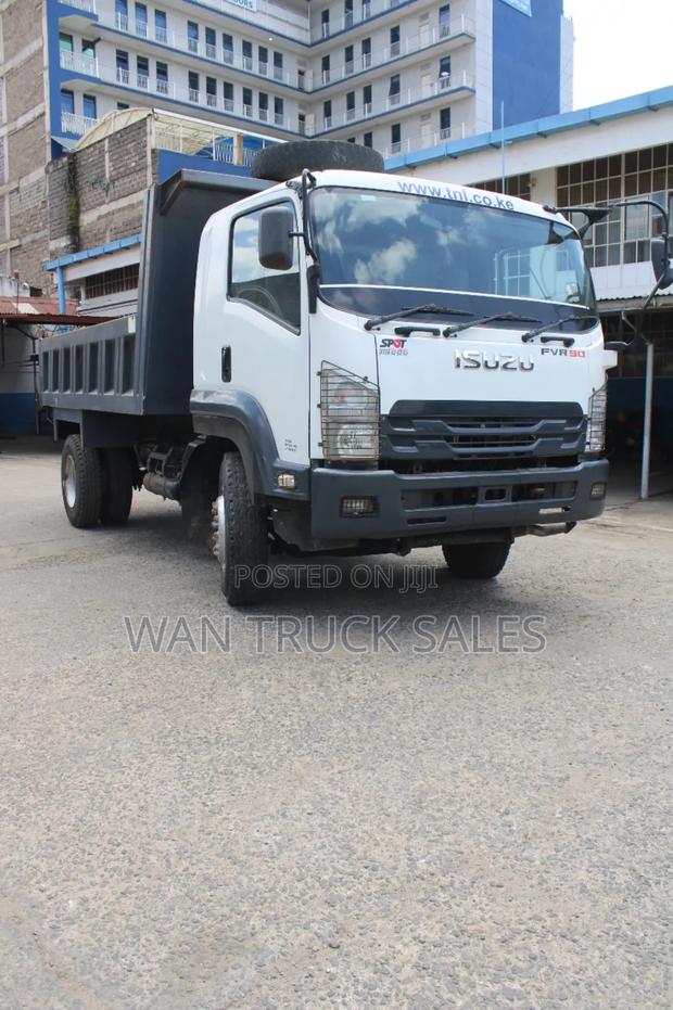 1)2022; Isuzu FVR Tipper on Sale!