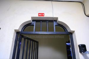 Contemporary City Escape: Fully Furnished One-Bedroom - thumbnail 2