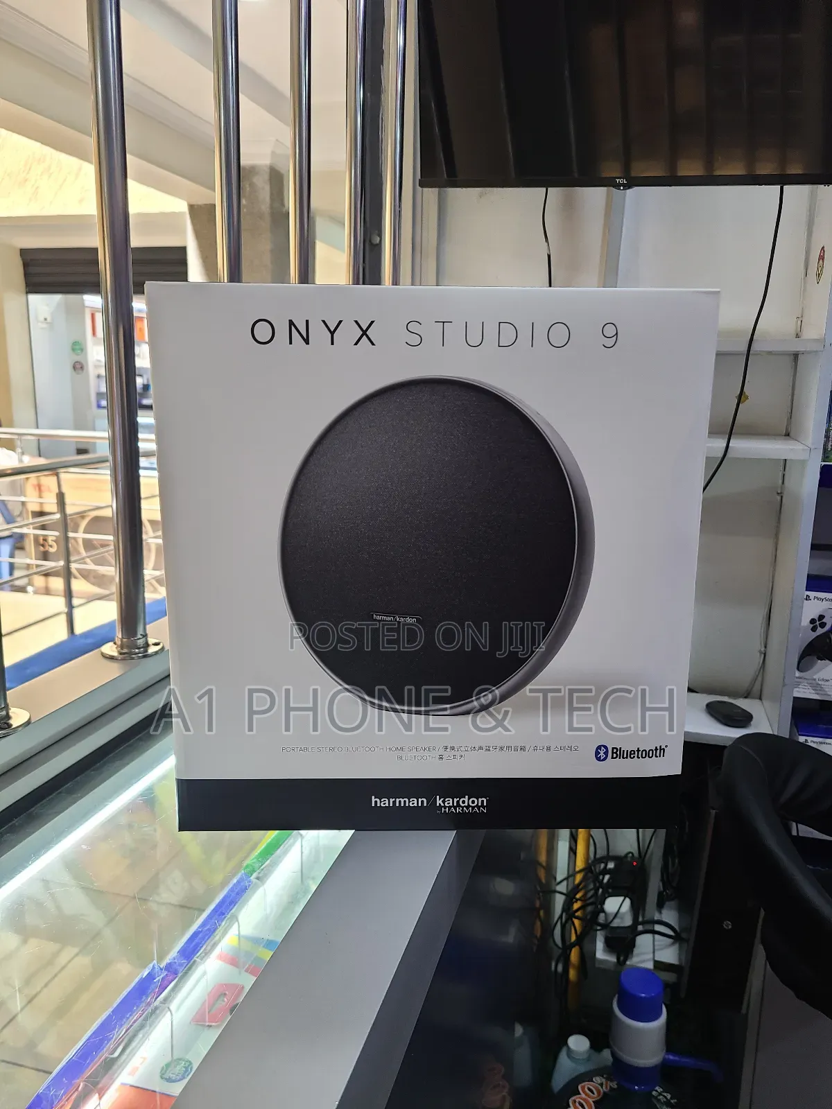 Onyx Studio 9