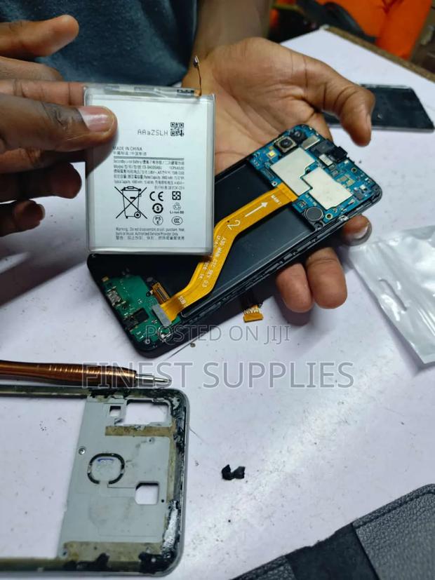 Samsung Note 8 9 10 Battery Replacement - thumbnail 2