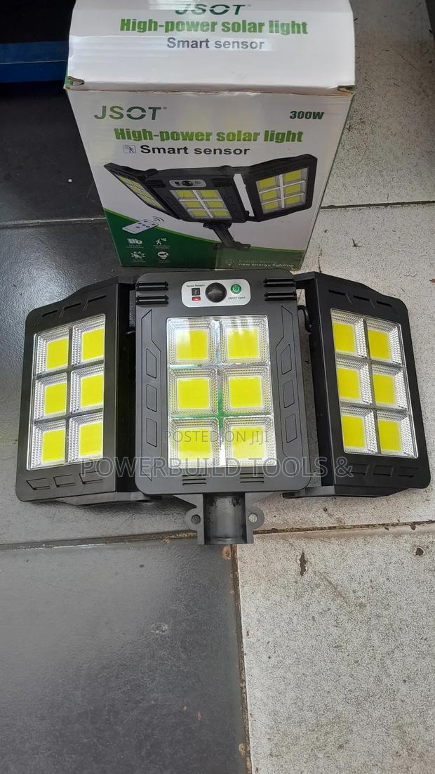 300W High Power Solar Light With Smart Sensor - main view