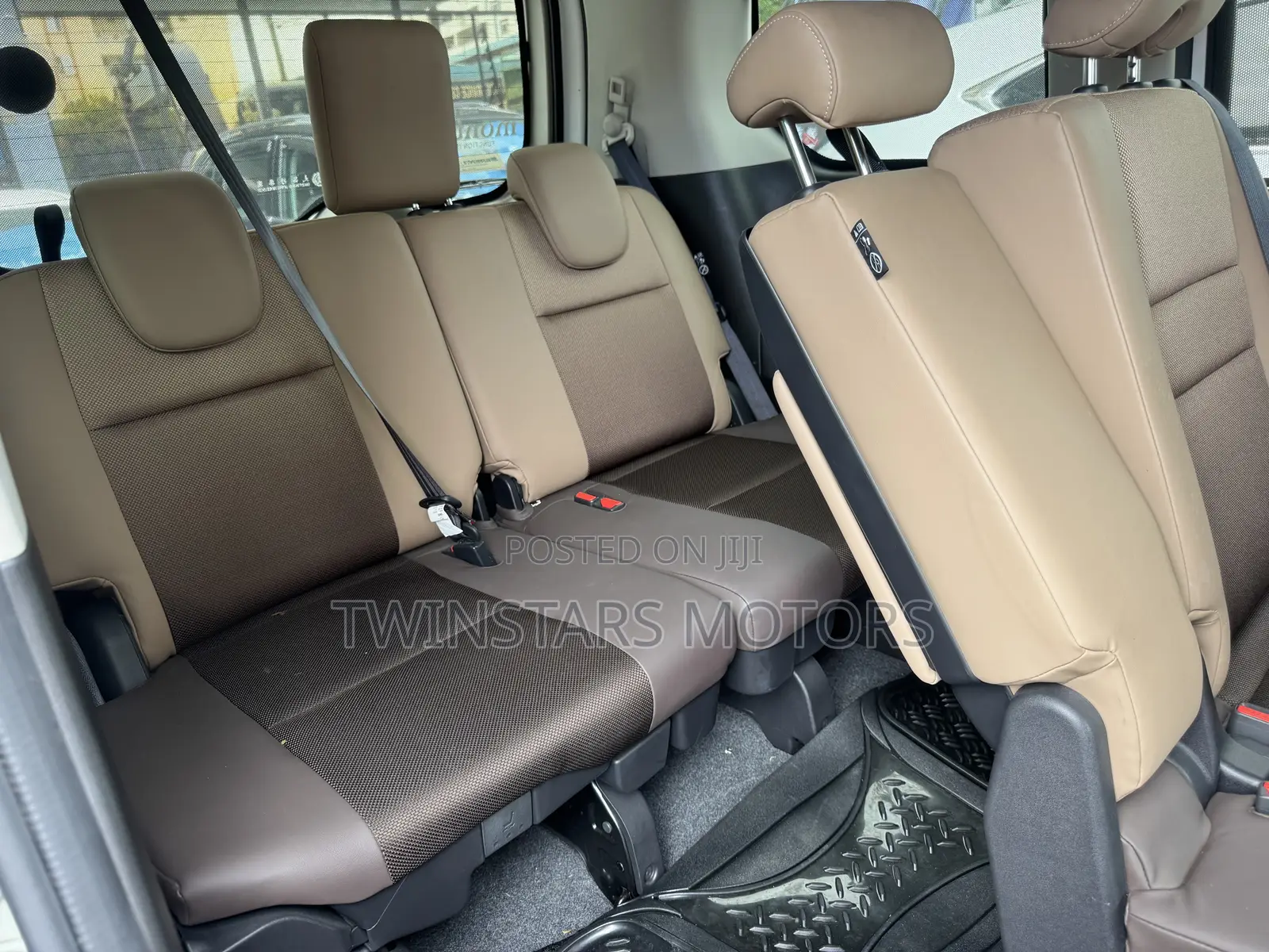Nissan Serena 2019 White