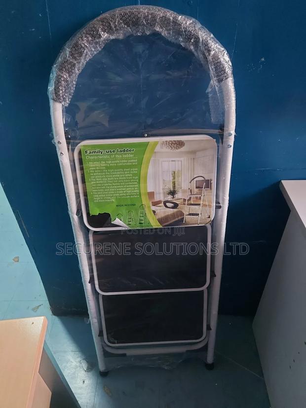 White 3-Step Steel Ladder