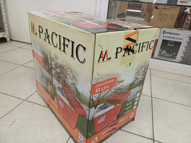 32L Pacific Cooler Box - thumbnail 2