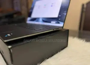 Laptop Dell XPS 15 (9530) 32GB Intel Core I7 SSD 1T