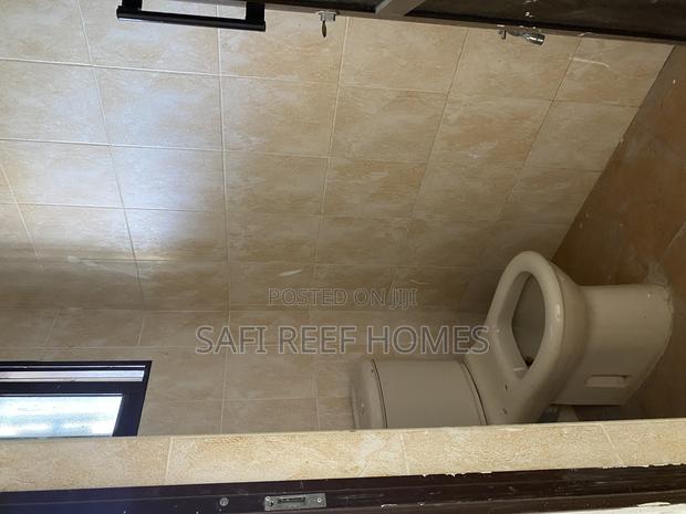 Office Space to Let Along Links Road - thumbnail 4